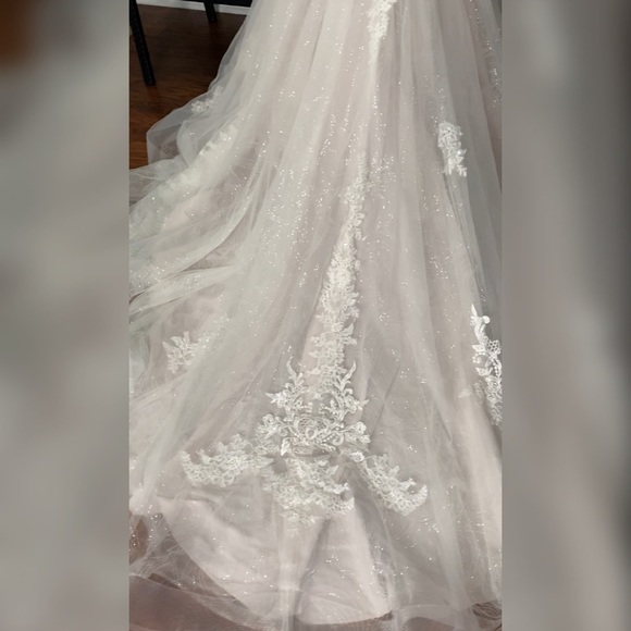 Maggie Sottero mermaid sparkly wedding dress - Picture 3 of 6